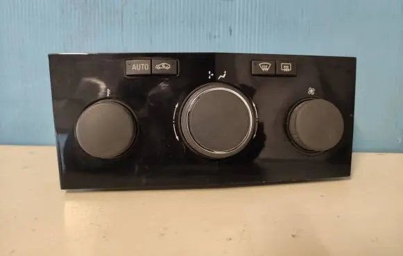 Opel Zafira B Climate control unit 13250622