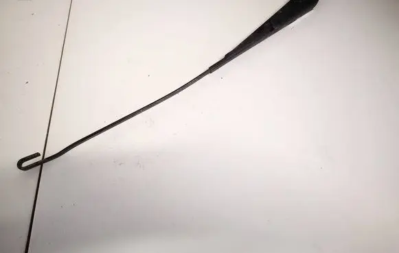 Front wiper blade arm