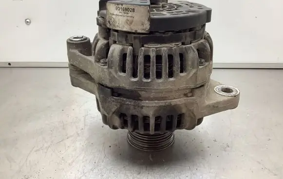 Opel Zafira B Generator/alternator 93169028