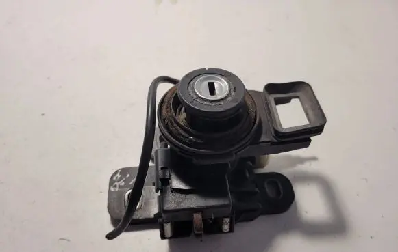 Mercedes-Benz SL R129 Tailgate exterior lock 
