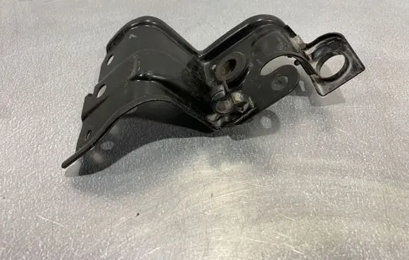 Honda CR-V Radiator mount bracket