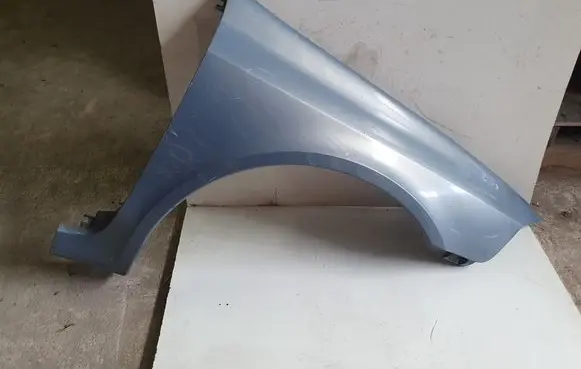 Renault Laguna II Fender