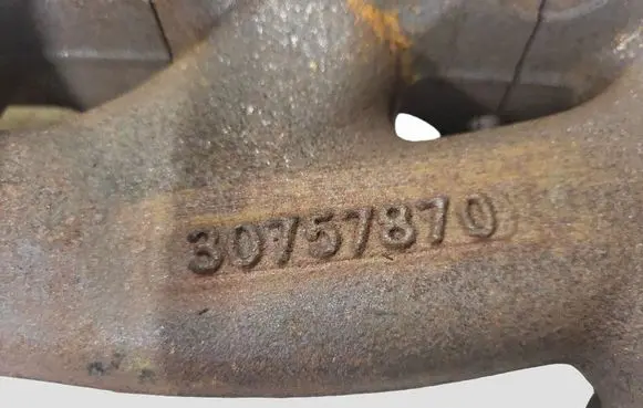 Volvo V60 Exhaust manifold 30757870