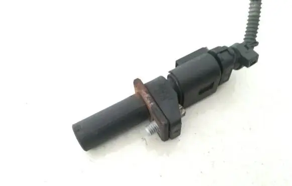 Mercedes-Benz C AMG W204 Crankshaft position sensor 0031532828