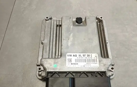 Audi A3 S3 8V Engine control unit/module 04L907309E 0281019175