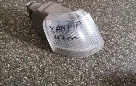 Citroen Xantia Front indicator light
