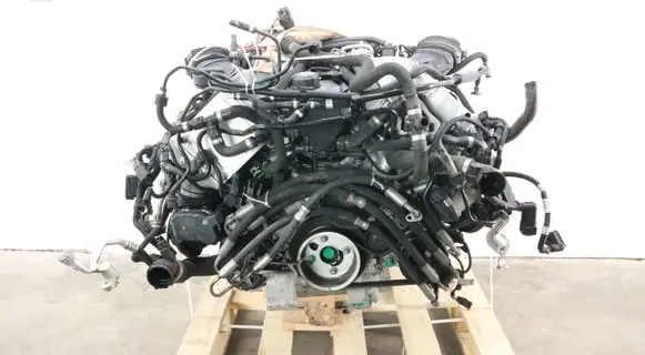 BMW 6 F06 Gran coupe Engine N63M20B 2420709 11002420709