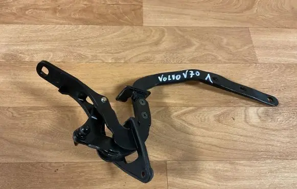 Volvo V70 Tailgate/trunk/boot hinge 8643157 66700ER