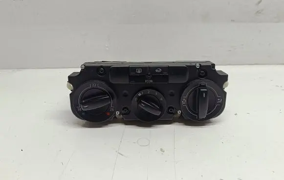 Volkswagen Golf V Climate control unit 53701
