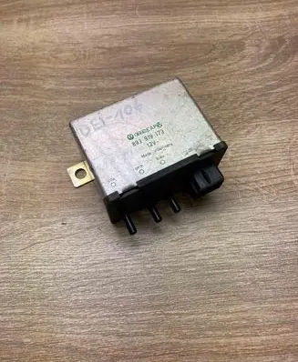 Audi 100 S4 C4 Torque split ecu control unit/module 893919173