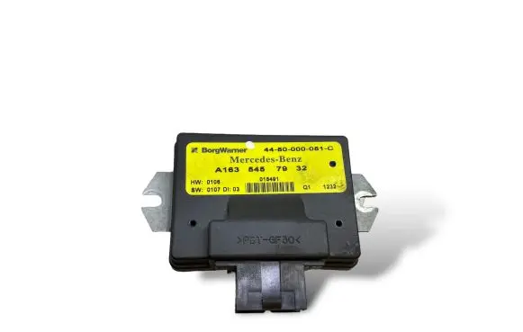 Mercedes-Benz ML W163 Transfer box differential control unit A1635457932