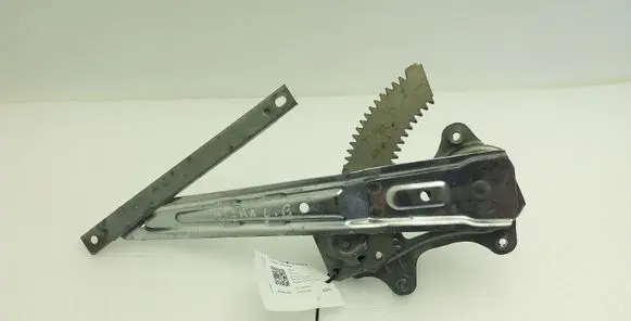 Rear door manual window regulator
