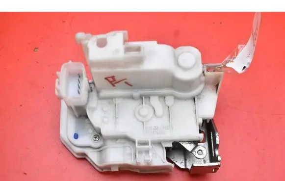 Fiat Tipo Rear door lock 519876030