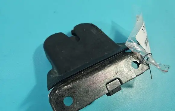 Tailgate/trunk/boot lock/catch/latch
