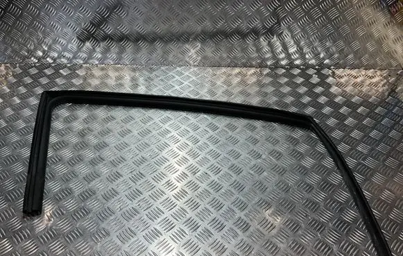 KIA Xceed Front door rubber seal PU17314