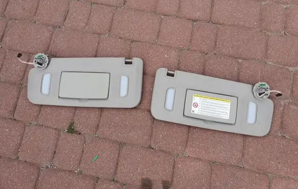 Opel Zafira C Sun visor 5O5P5L5E5X0000261