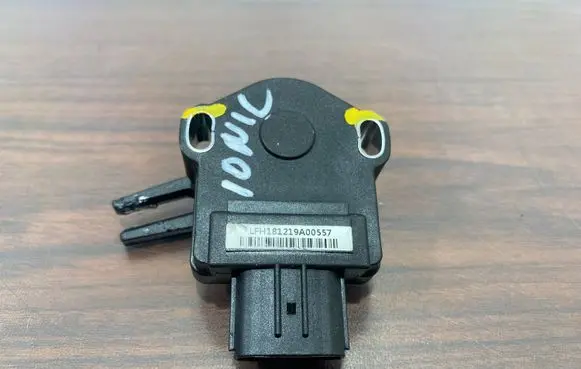 Hyundai Ioniq Brake pedal sensor switch LFH181219A00557