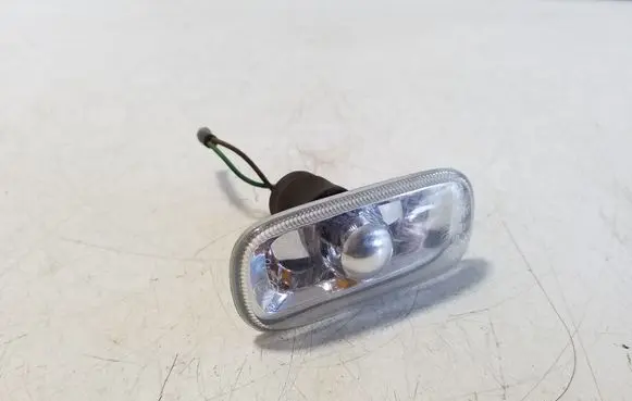 Audi A6 S6 C6 4F Front fender indicator light 8E0949127