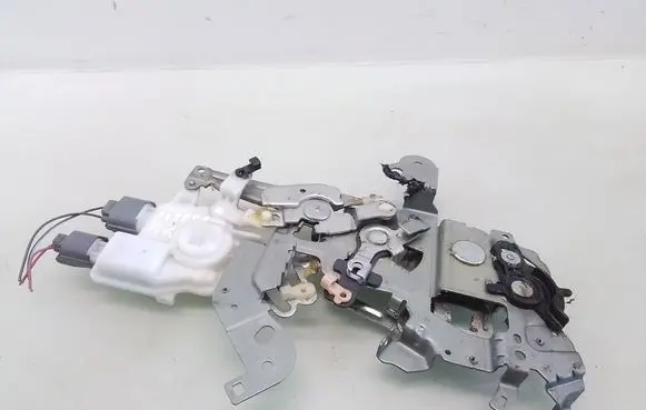 Mazda 5 Sliding door lock 