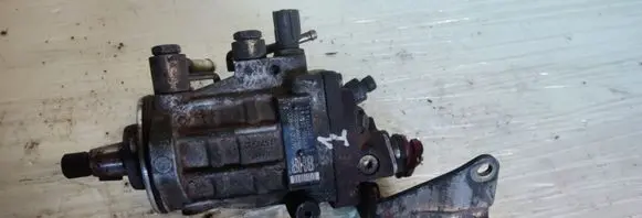 Nissan X-Trail T30 Fuel injection high pressure pump 167008H800 09730000504
