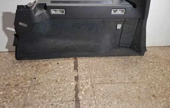 Volvo XC70 Trunk/boot lower side trim panel 39882908