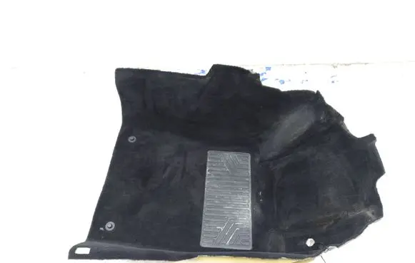 Mercedes-Benz CLS C219 Front floor carpet liner 21168040