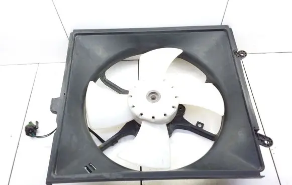 Mitsubishi Carisma Electric radiator cooling fan 8240213