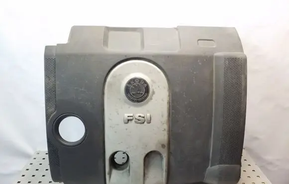 Skoda Octavia Mk2 (1Z) Engine cover (trim)