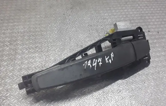 Opel Zafira B Front door exterior handle