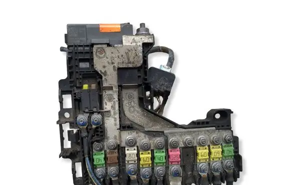 Citroen C4 II Battery relay fuse 9665878180 112060115 E1063180F