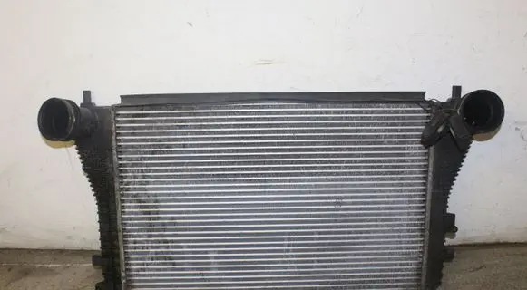 Volkswagen Golf Plus Intercooler radiator 1K0145803E