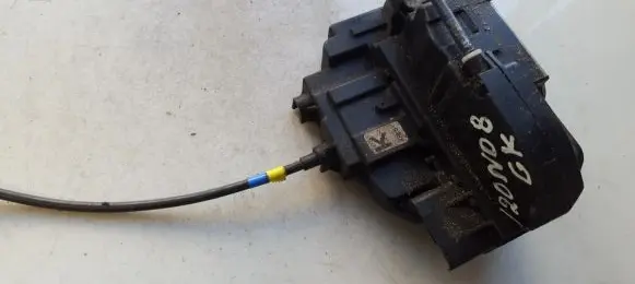 Nissan Note (E11) Rear door lock