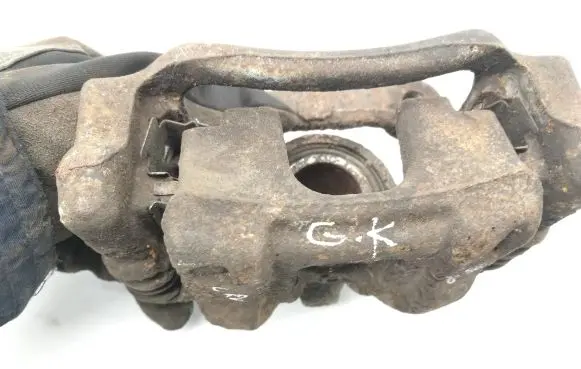 Honda CR-V Rear brake caliper