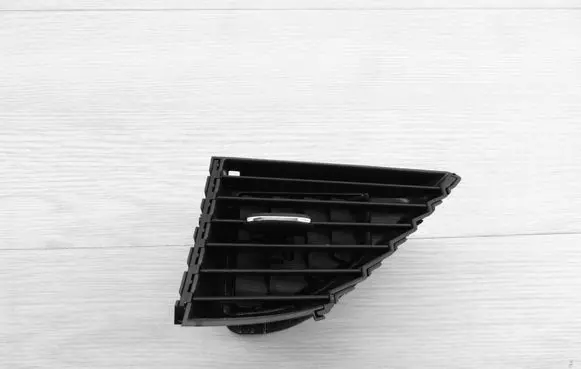 Opel Insignia B Dash center air vent grill 39017312 685030087 27JUV2018