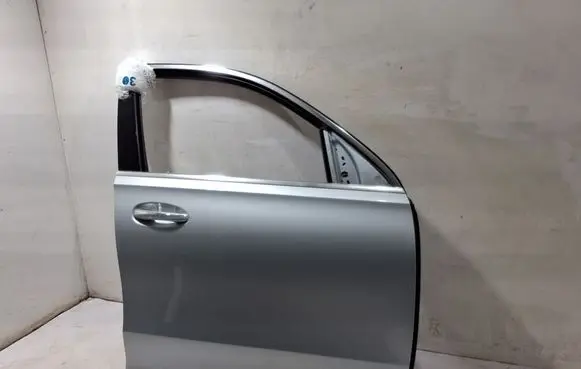 Mercedes-Benz GLE W167 Front door A1677200600