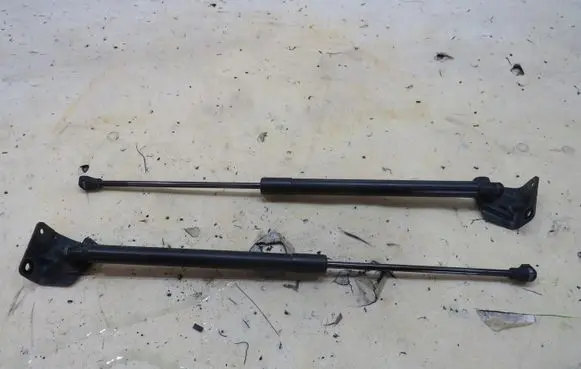 Peugeot 308 Tailgate strut 9807899380