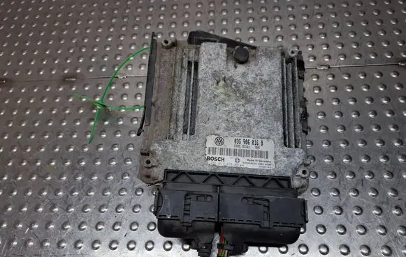 Volkswagen Golf V Engine control unit/module S27705948 03G906016B