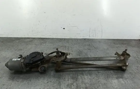 Mitsubishi Colt Front wiper linkage 8250A231