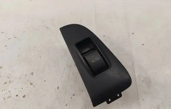 Toyota Avensis T250 Electric window control switch 8481005050 7427205020