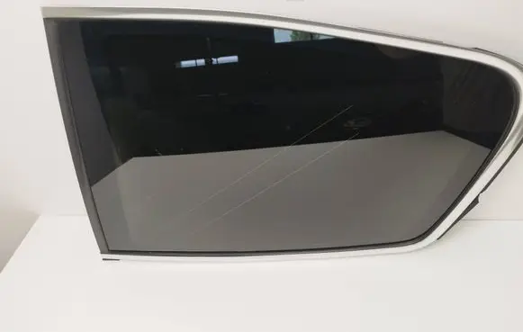 Volkswagen Sharan Rear side window 7N0845298AD