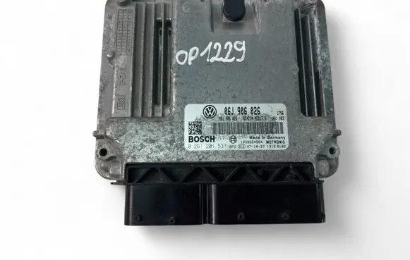 Volkswagen Golf VI Engine control unit/module ECU 06J906026 0261201537