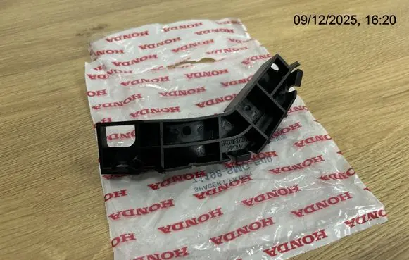 Honda Civic Front bumper mounting bracket 71198SMGE00 71198-SMG-E00