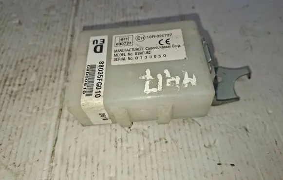 Subaru XV I Door central lock control unit/module 10R020727 GSREU52 0733650