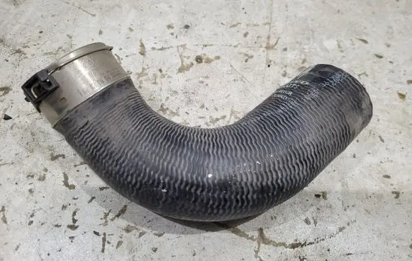 Volvo XC60 Intercooler hose/pipe 32222071