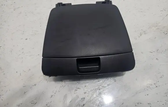 Hyundai i30 Glove box 847702L000