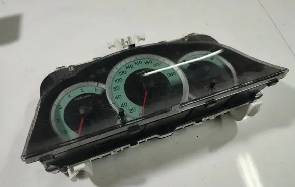 Toyota Corolla Verso AR10 Speedometer (instrument cluster) 838000F090