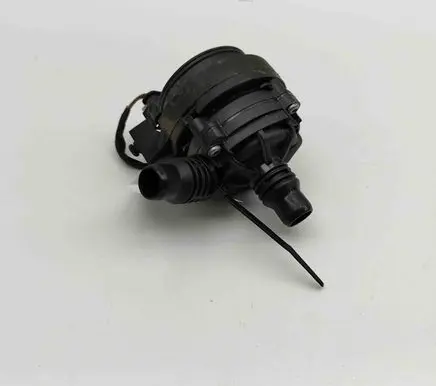 BMW iX Electric auxiliary coolant/water pump 8841074