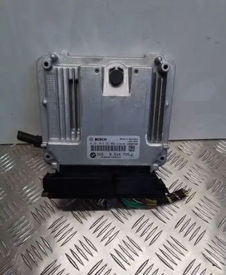 BMW 1 F20 F21 Engine control unit/module 8514735 030472877 0281018361
