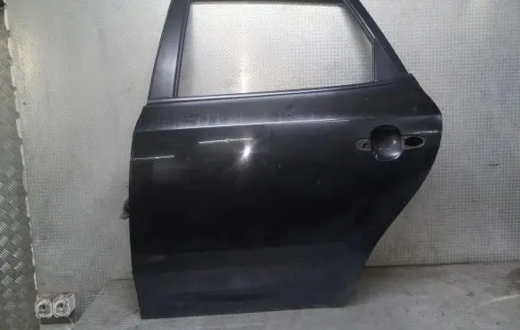 KIA Ceed Rear door
