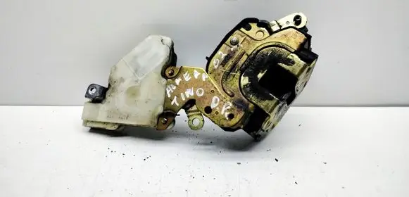 Nissan Almera Tino Front door lock 8055261U66